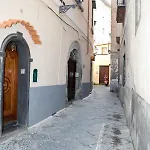Vicolo 8 Sorrento