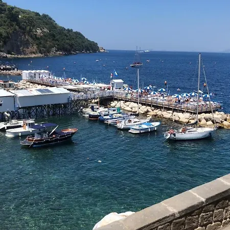 Vicolo 8 3* Sorrento